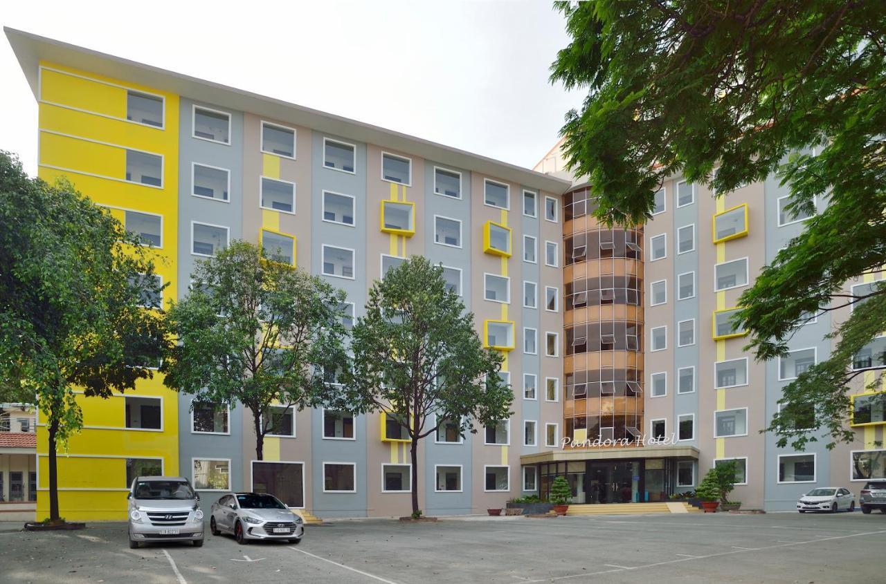 Pandora Saigon Hotel Хошимин Экстерьер фото